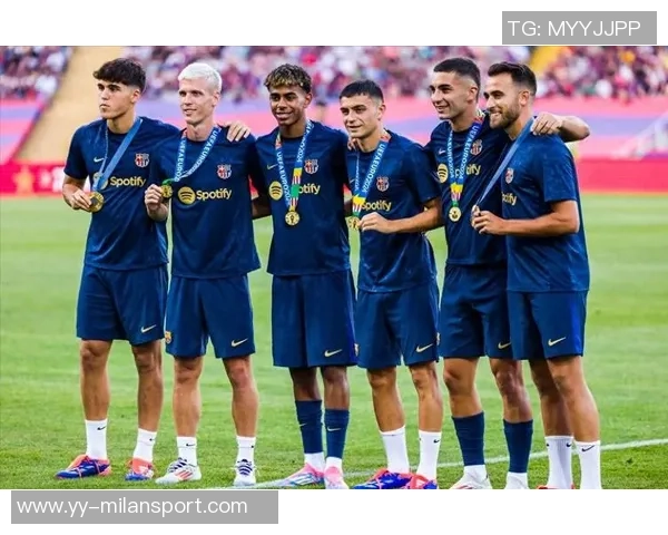 佩德里缺席巴萨训练霍安加西亚与拉菲尼亚积极参与合练